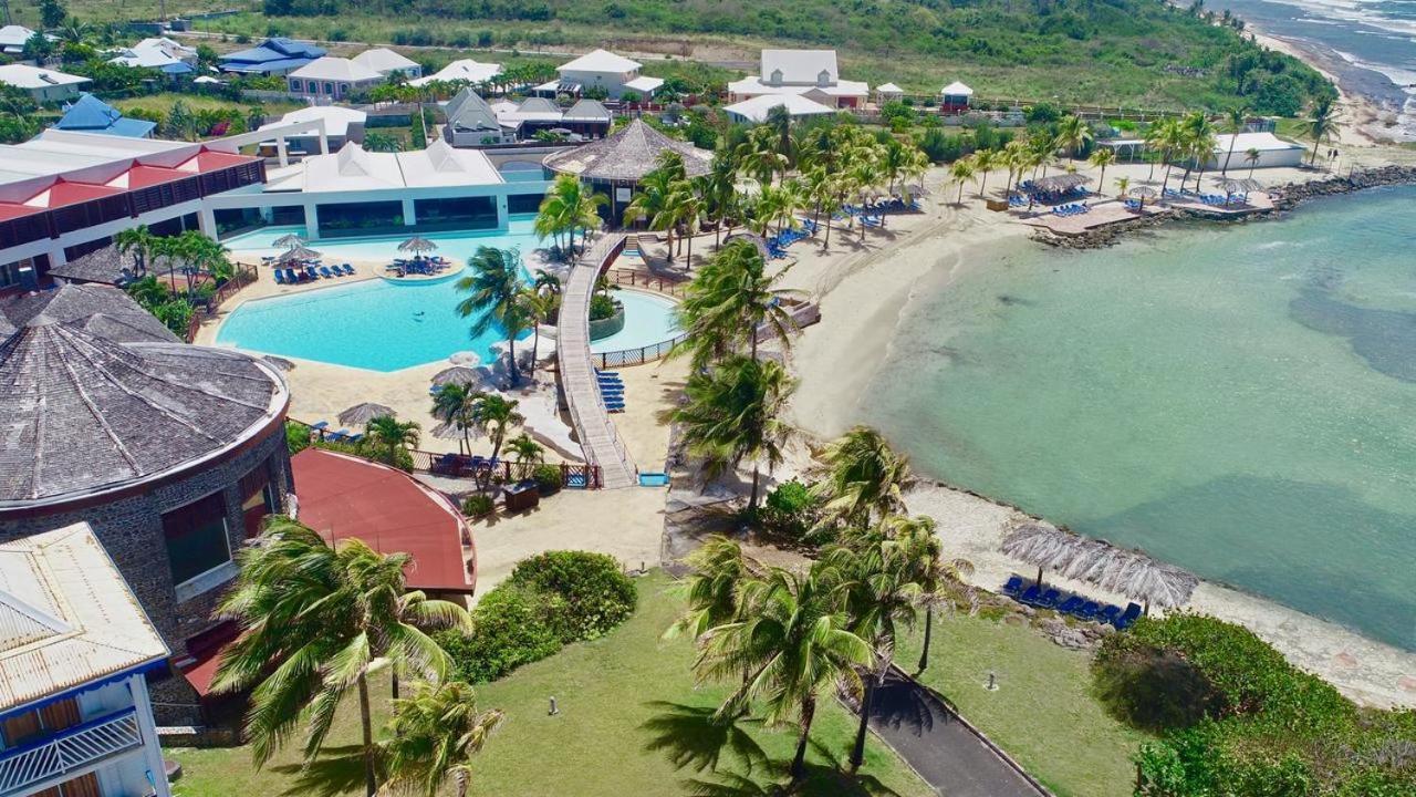 Vue Mer & Acces Direct A La Plage Avec Magnifique Piscine Surveillee Par Un Maitre Nageur Saint-Francois  Exteriér fotografie